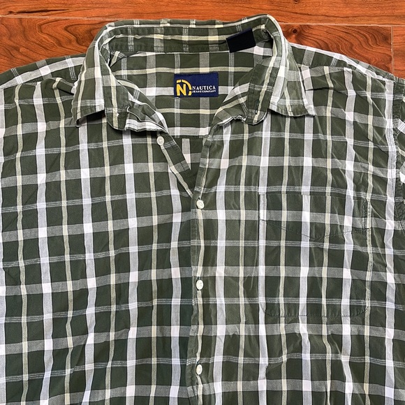 Nautica Green and White Plaid Men's Casual Long Sleeve Button Down Shirt - Picture 5 of 7